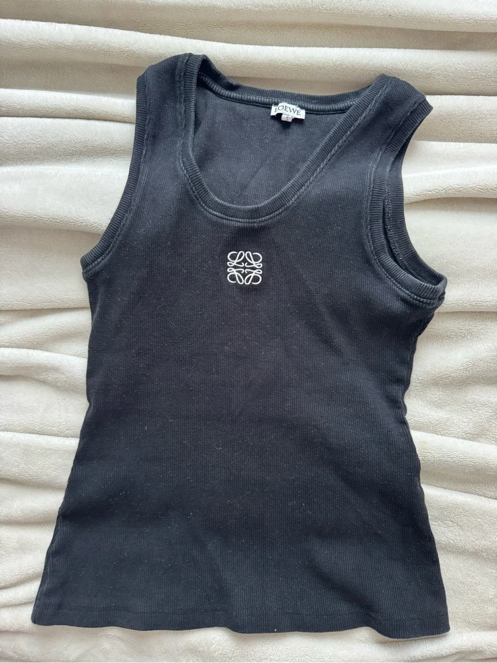 Black Ribbed Scoop Neck Tank Top Fitted Minimalist Sleeveless GUC